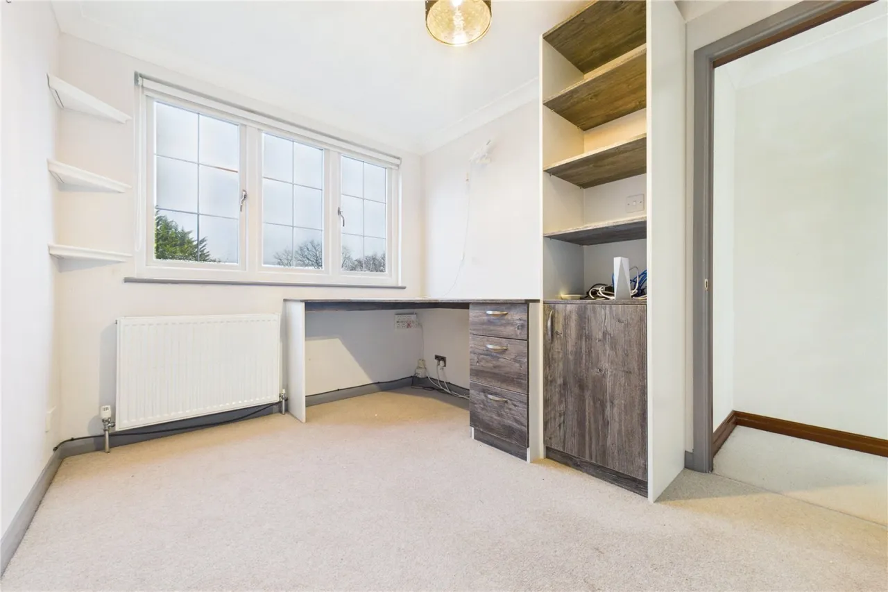 Ash Lane, Burghfield Common, RG7, photo 16