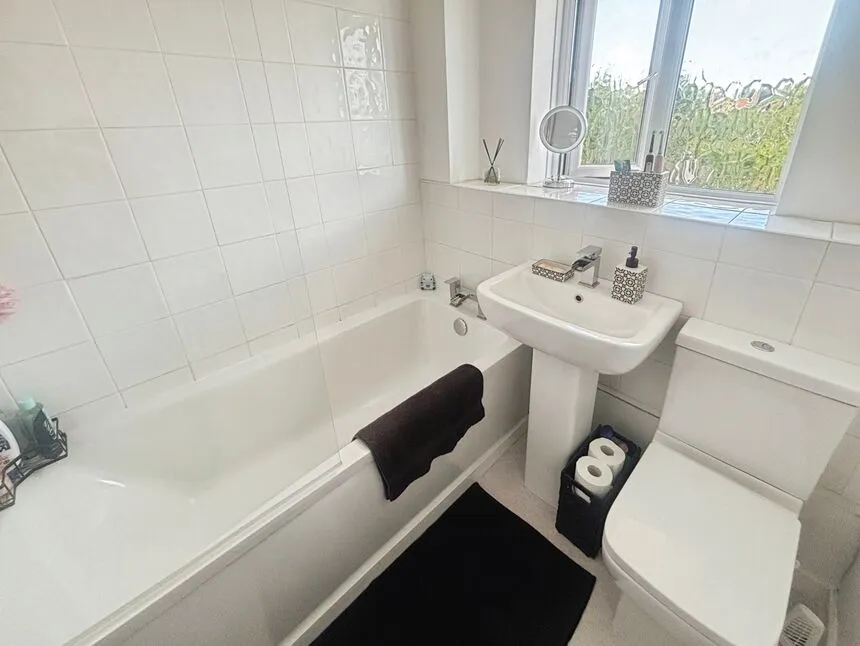 Coulter Grove, Perton, Staffordshire, WV6, photo 12