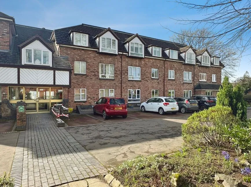 1 bed flat for sale — Victoria Road, Wilmslow, Cheshire, SK9