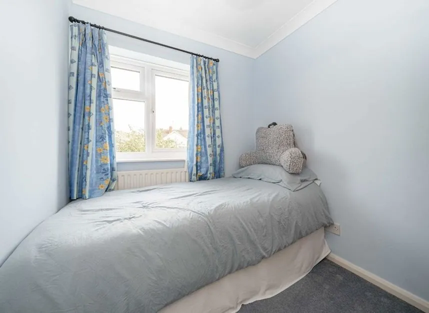 Saxonbury Avenue, Sunbury-on-thames, TW16, photo 8