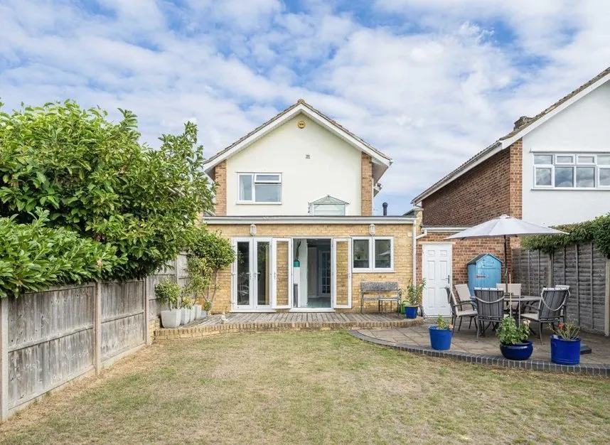 Saxonbury Avenue, Sunbury-on-thames, TW16, photo 9