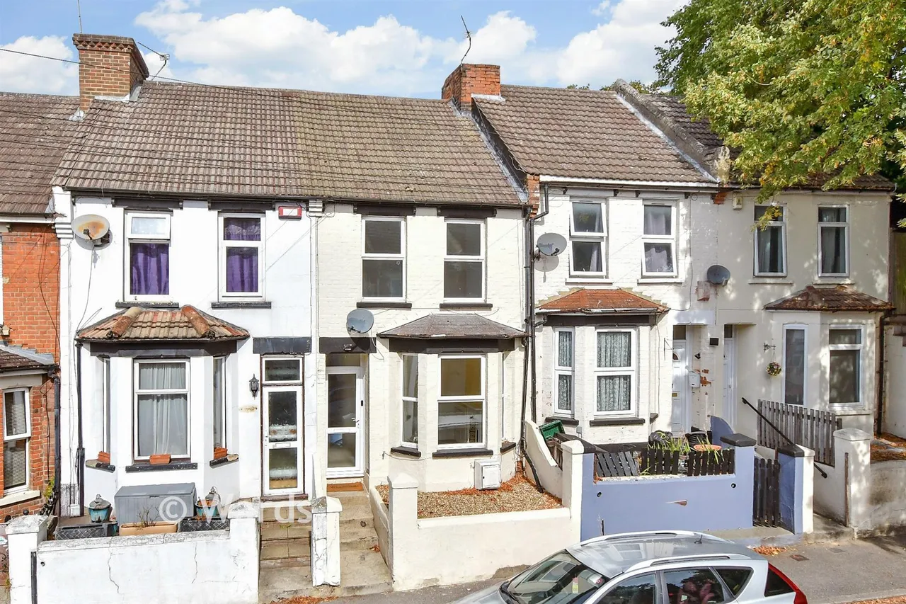 3 bed house for sale, Cecil Avenue, Strood, ME2