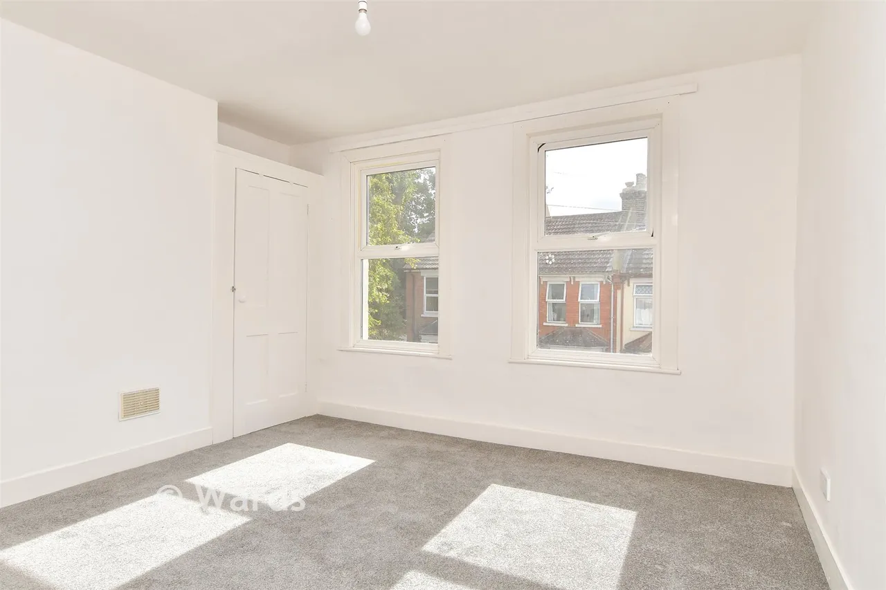 Cecil Avenue, Strood, ME2, photo 7