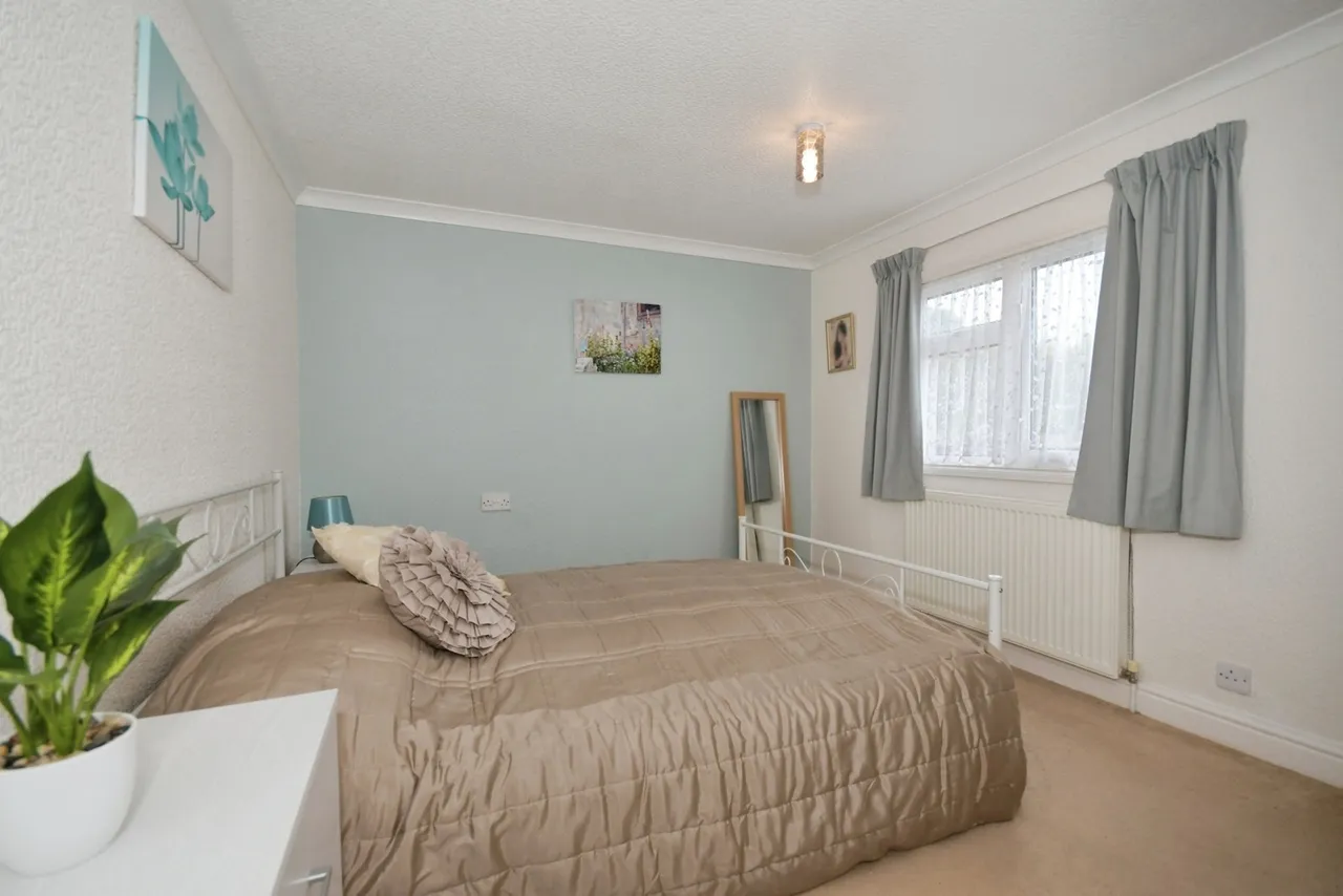 Sunningdale Park, New Tupton, S42, photo 7