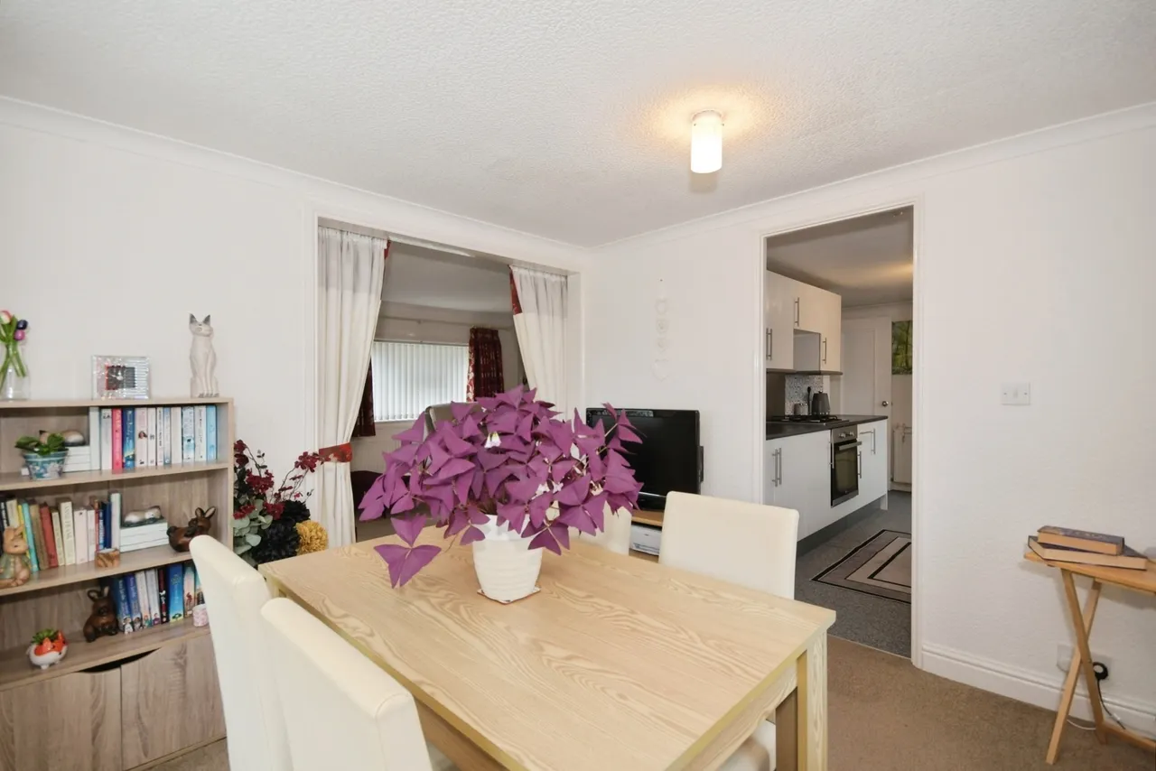 Sunningdale Park, New Tupton, S42, photo 11