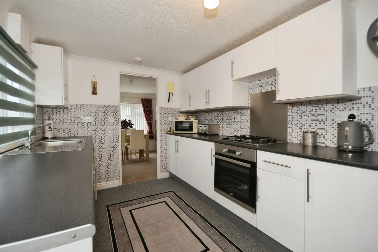 Sunningdale Park, New Tupton, S42, photo 2