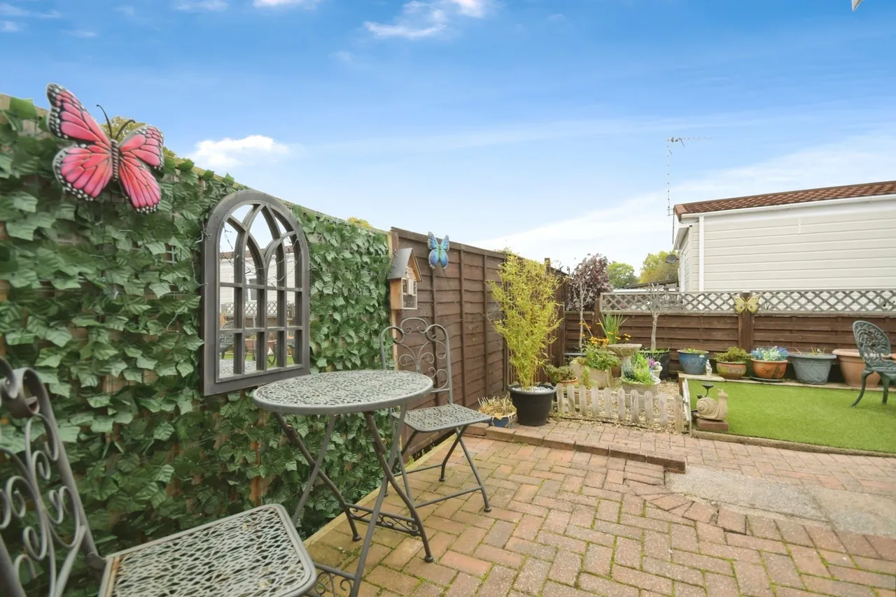 Sunningdale Park, New Tupton, S42, photo 10