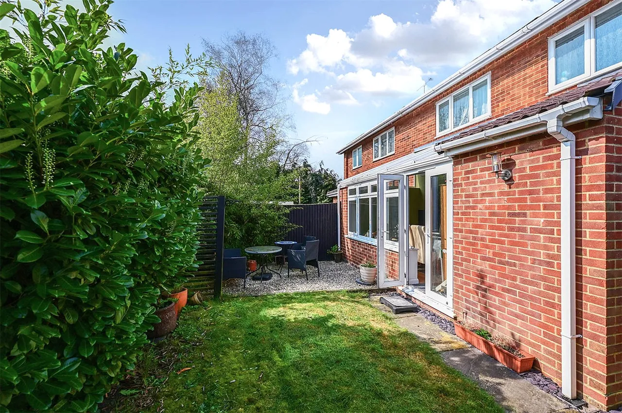 York Road, Ash, Guildford, Surrey, GU12 6SN, photo 8