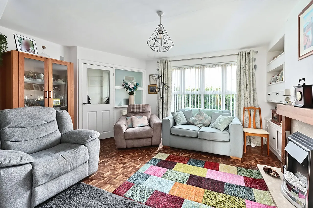 York Road, Ash, Guildford, Surrey, GU12 6SN, photo 6