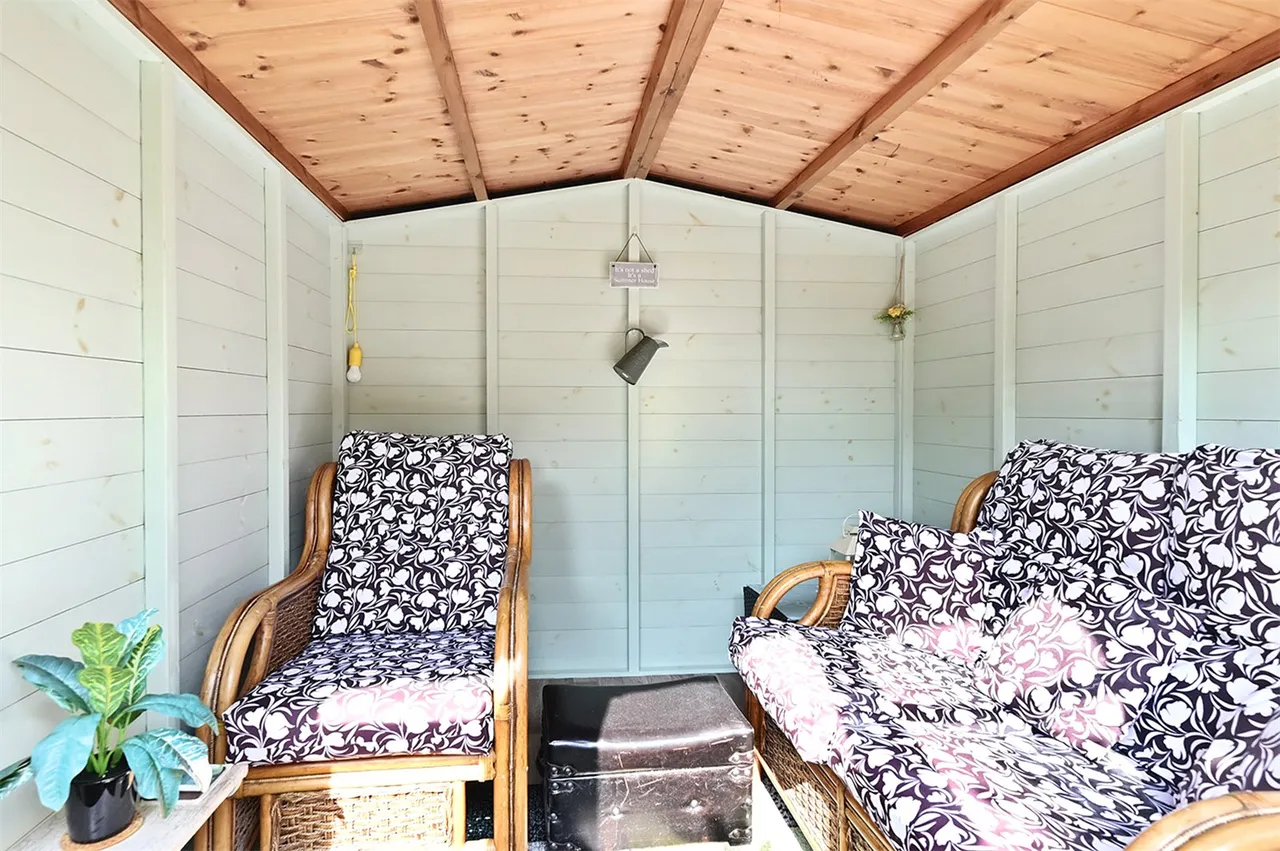 York Road, Ash, Guildford, Surrey, GU12 6SN, photo 13