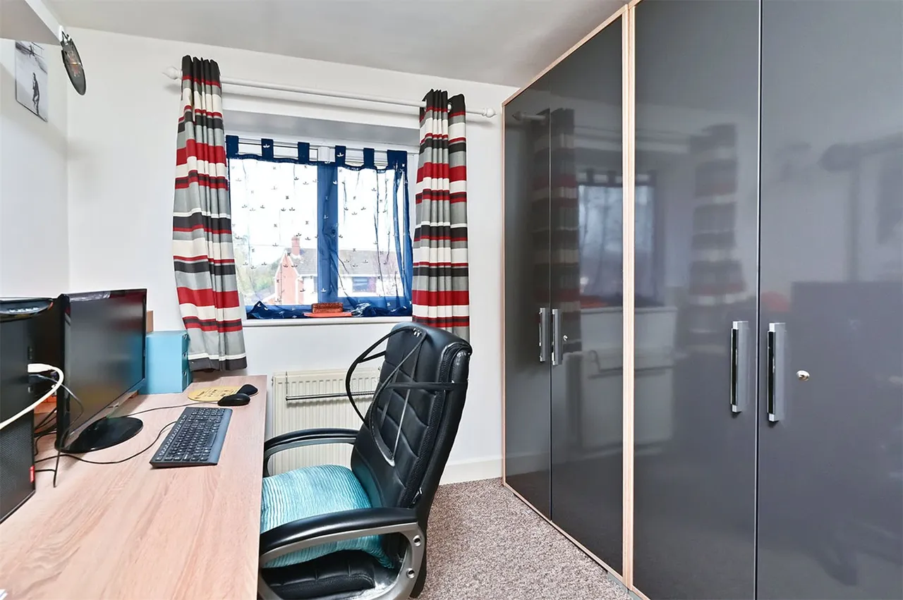 York Road, Ash, Guildford, Surrey, GU12 6SN, photo 12