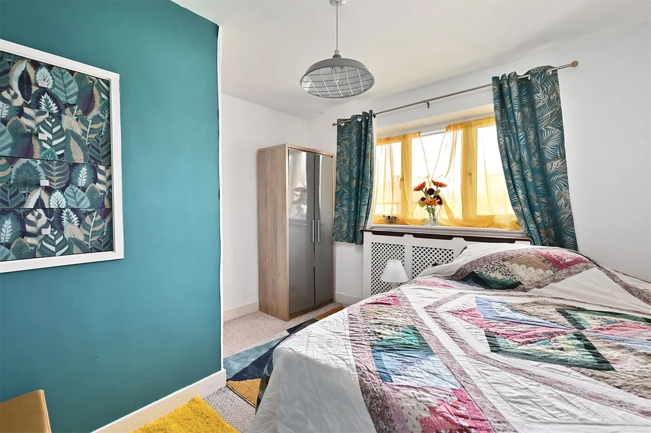 York Road, Ash, Guildford, Surrey, GU12 6SN, photo 10
