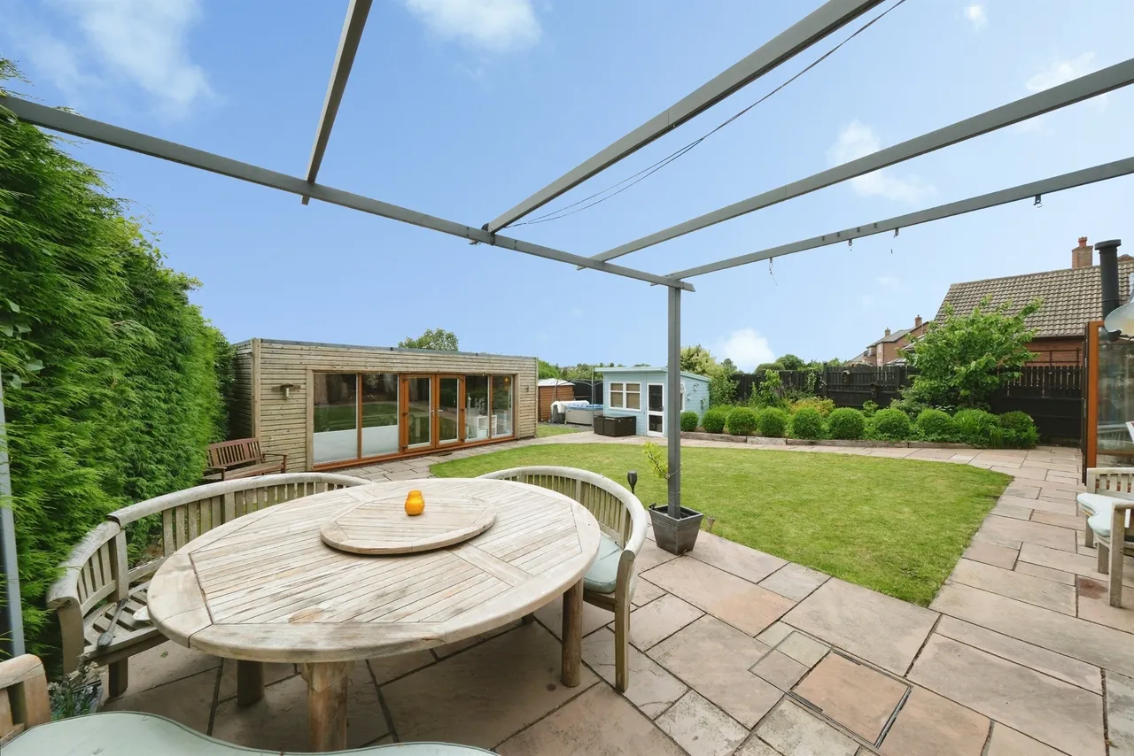 Doles Lane, Whitwell, S80, photo 20