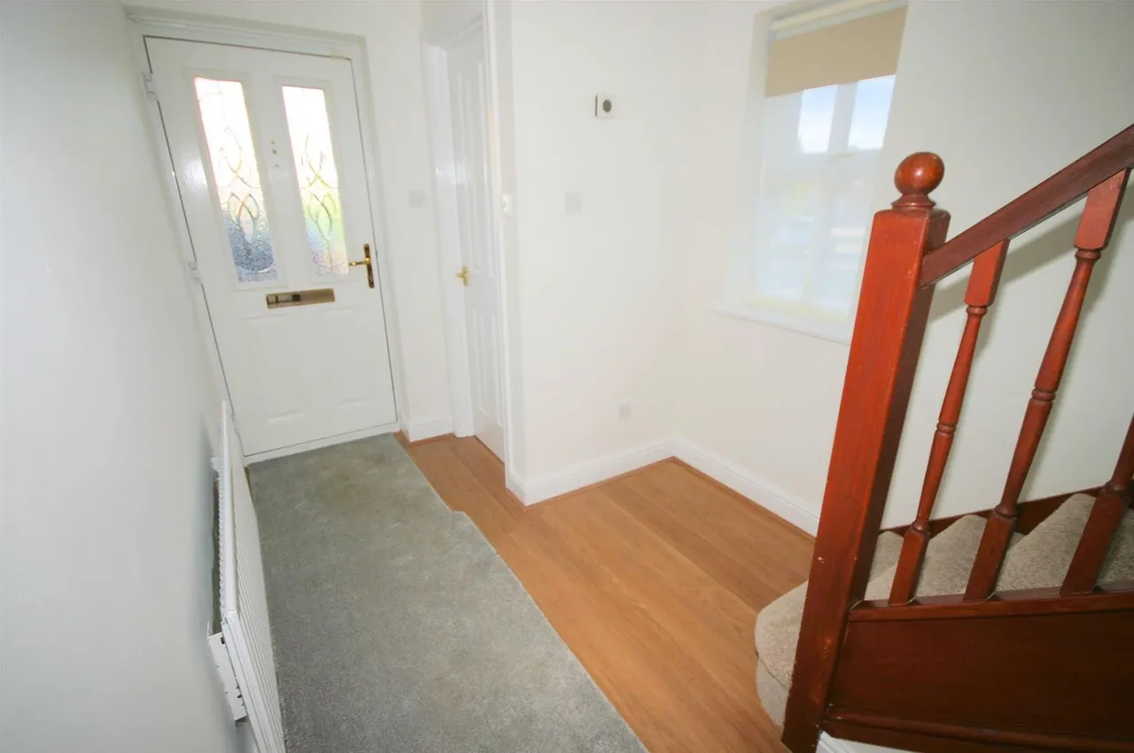 Broadacres, Bushmead, LU2, photo 11