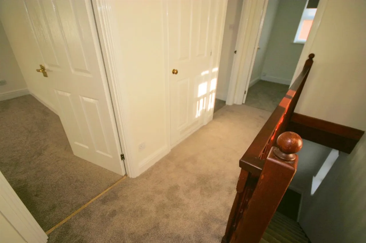 Broadacres, Bushmead, LU2, photo 14