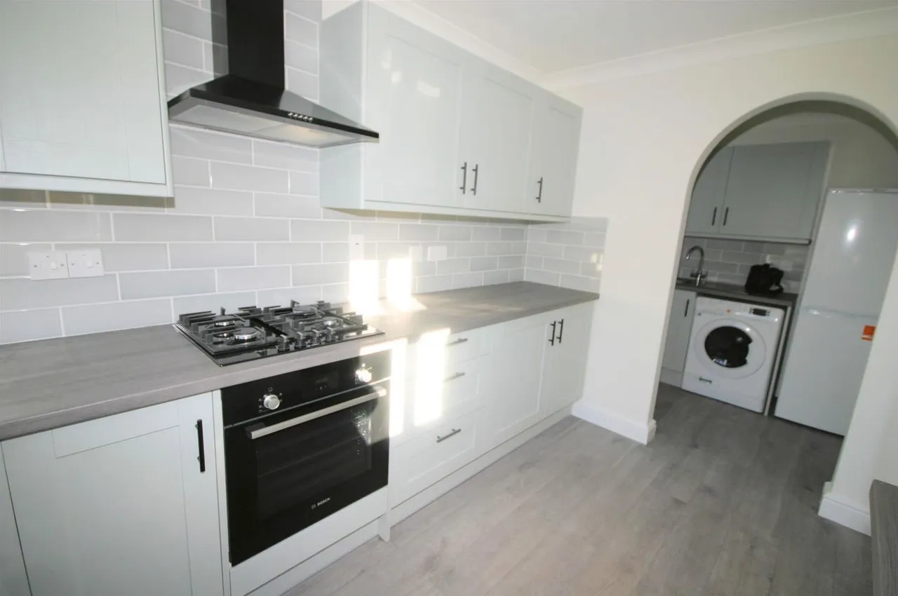 Broadacres, Bushmead, LU2, photo 5
