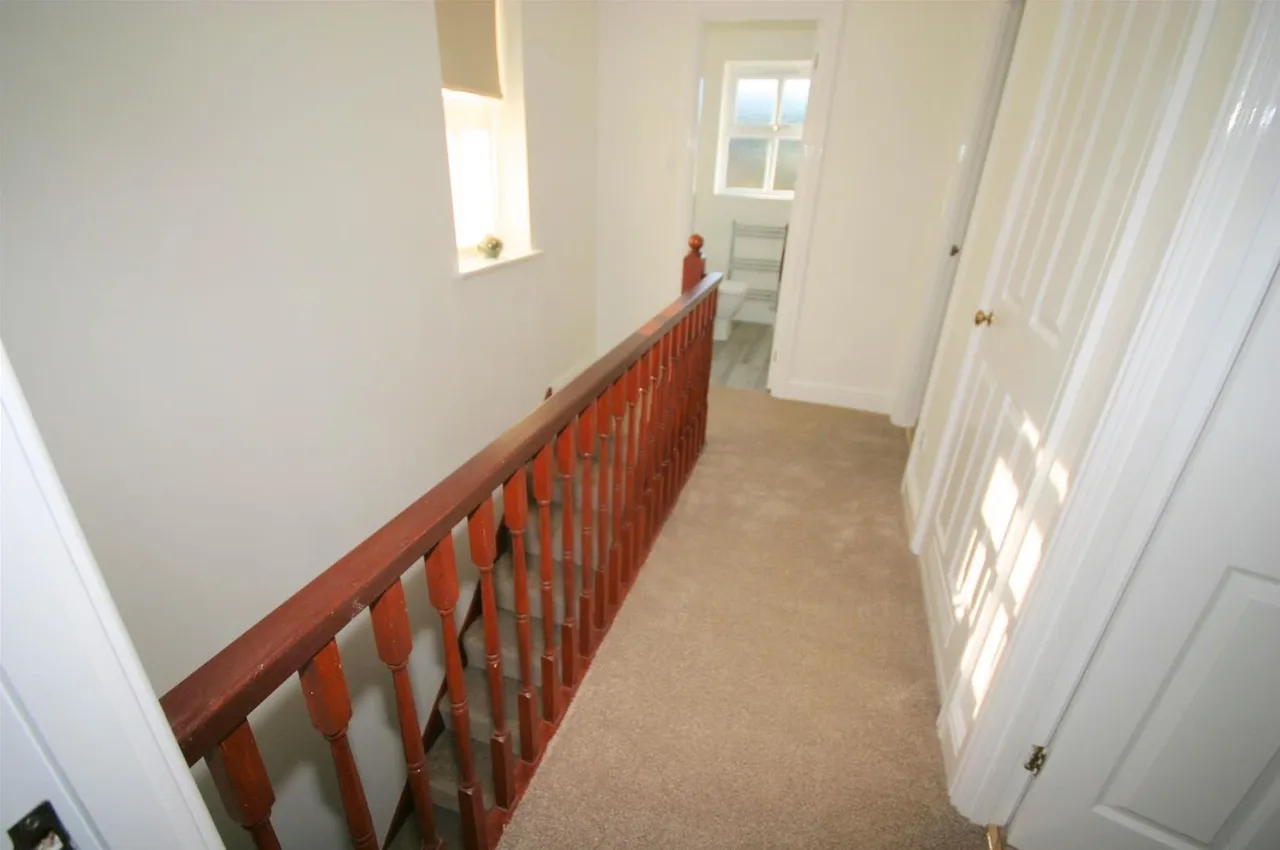 Broadacres, Bushmead, LU2, photo 13