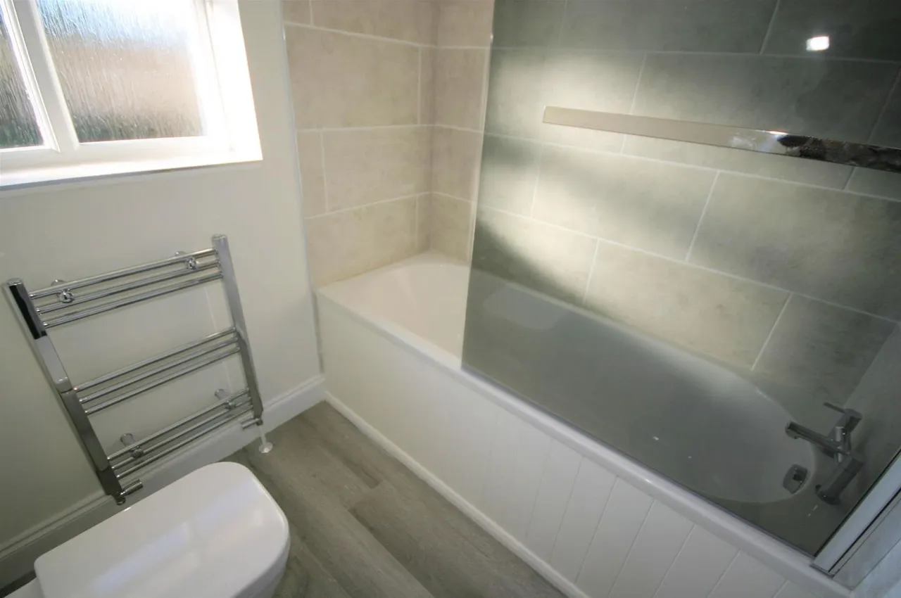 Broadacres, Bushmead, LU2, photo 22