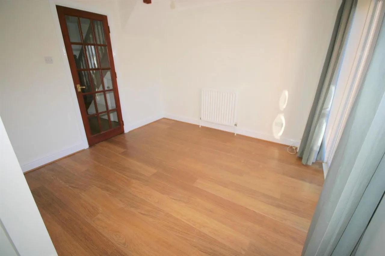 Broadacres, Bushmead, LU2, photo 7