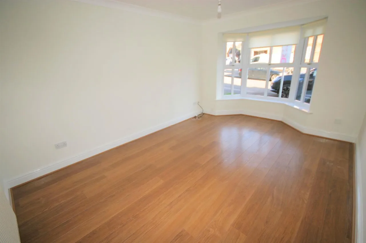Broadacres, Bushmead, LU2, photo 2