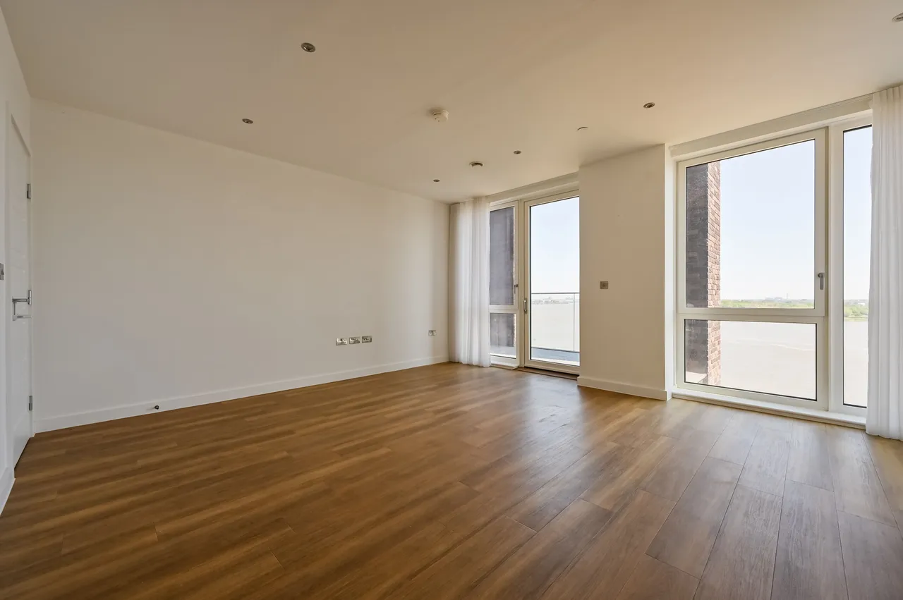 50 Hamme Building, 25 Shackleton Way, London, photo 12