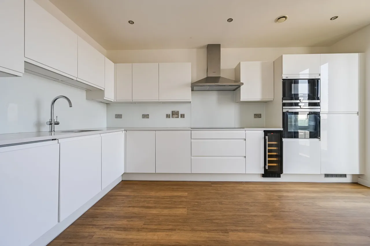 50 Hamme Building, 25 Shackleton Way, London, photo 9