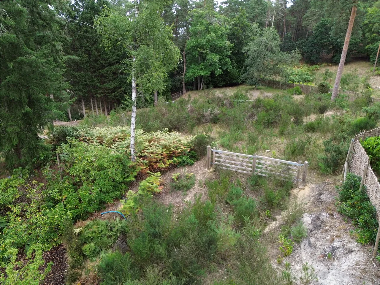 6 bed house for sale, Frensham Road, Lower Bourne, GU10
