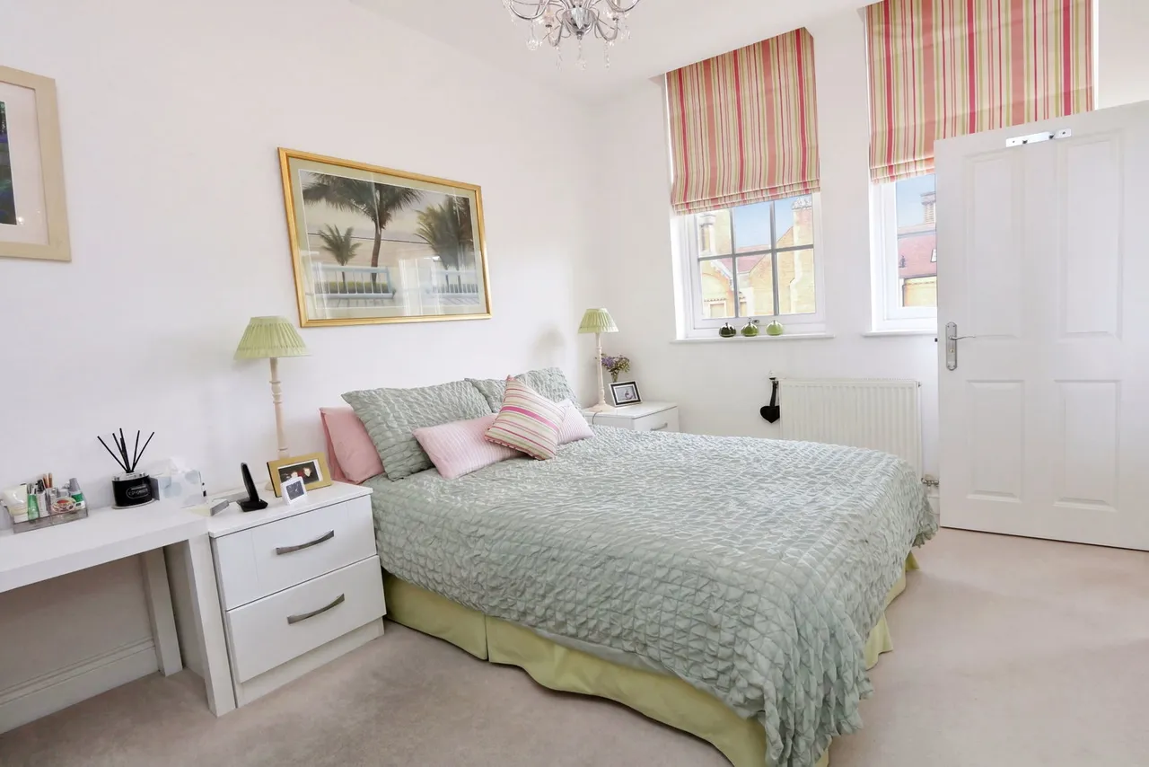 Chapel Drive, Dartford, DA2, photo 10