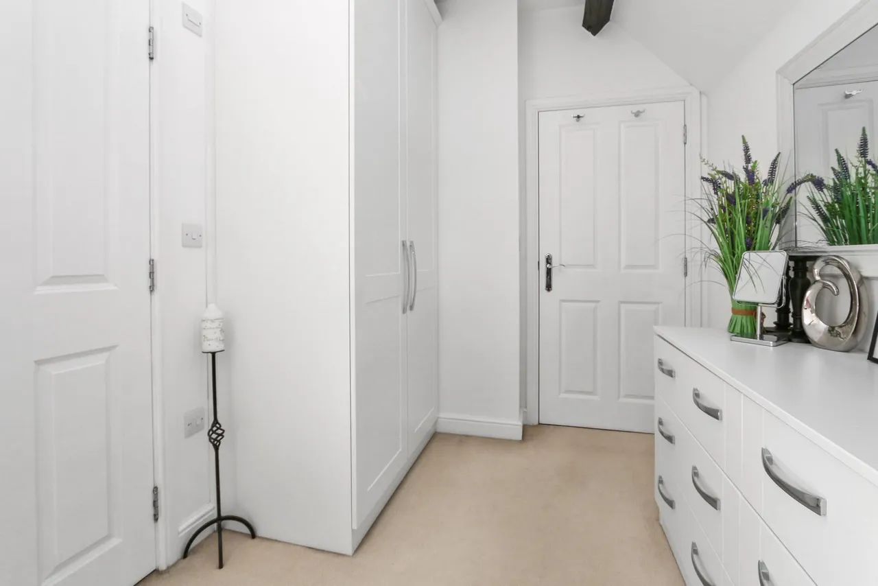Chapel Drive, Dartford, DA2, photo 17