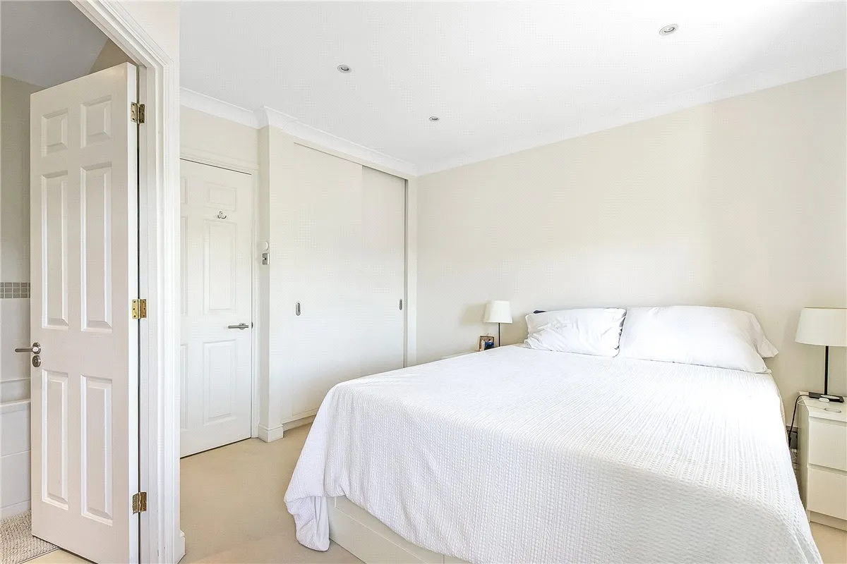 Bevin Square, London, SW17, photo 10