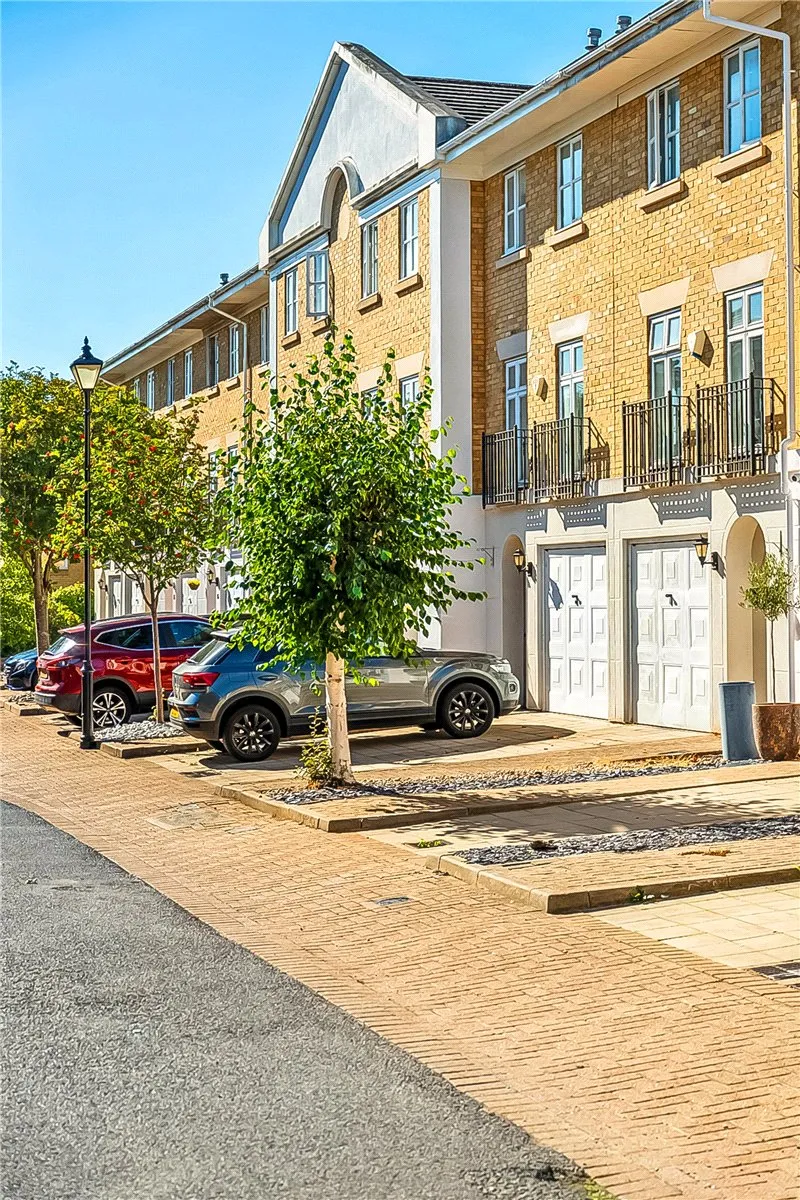 Bevin Square, London, SW17, photo 14