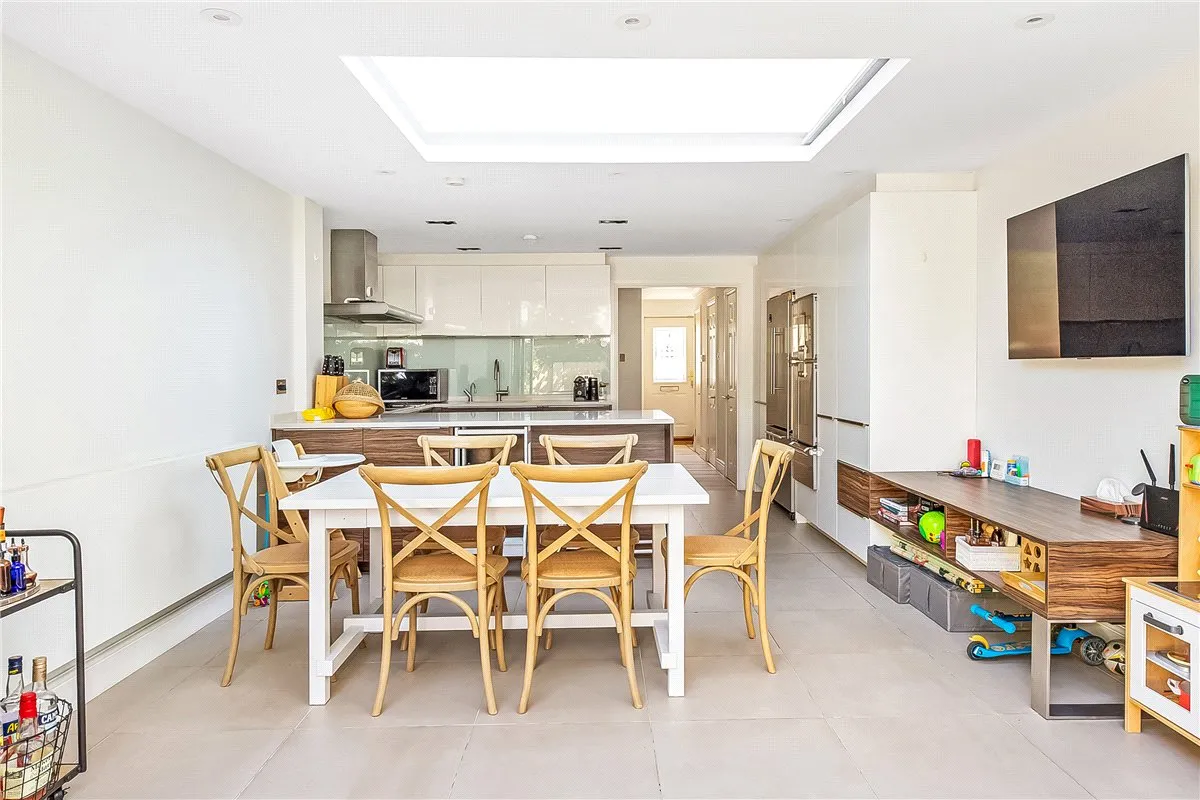 Bevin Square, London, SW17, photo 9