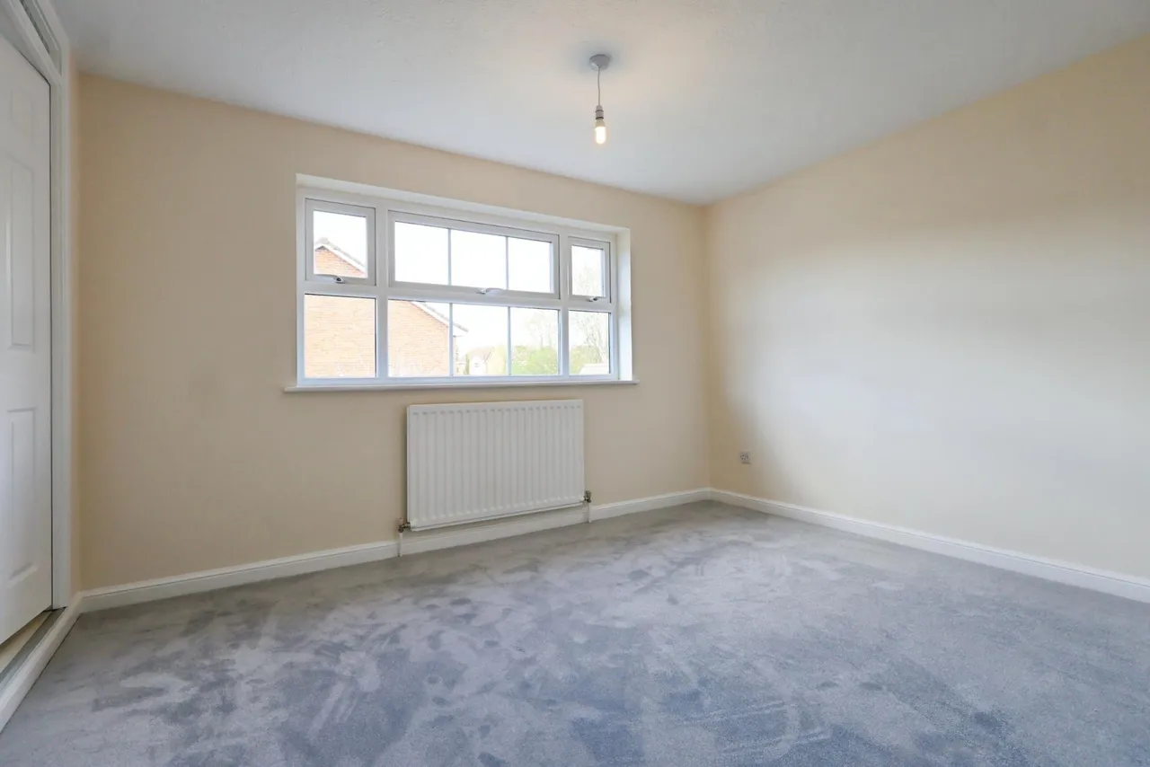 Pheasant Close, Stratford-upon-Avon, CV37, photo 9