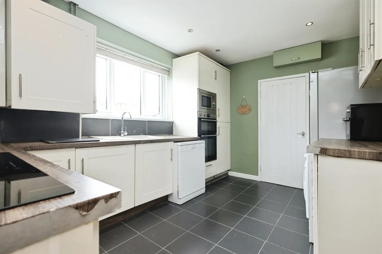 Philip Road, HALESOWEN, photo 3