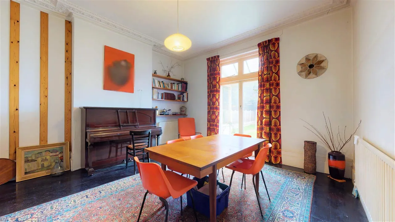 Derby Road, South Woodford, E18, photo 4
