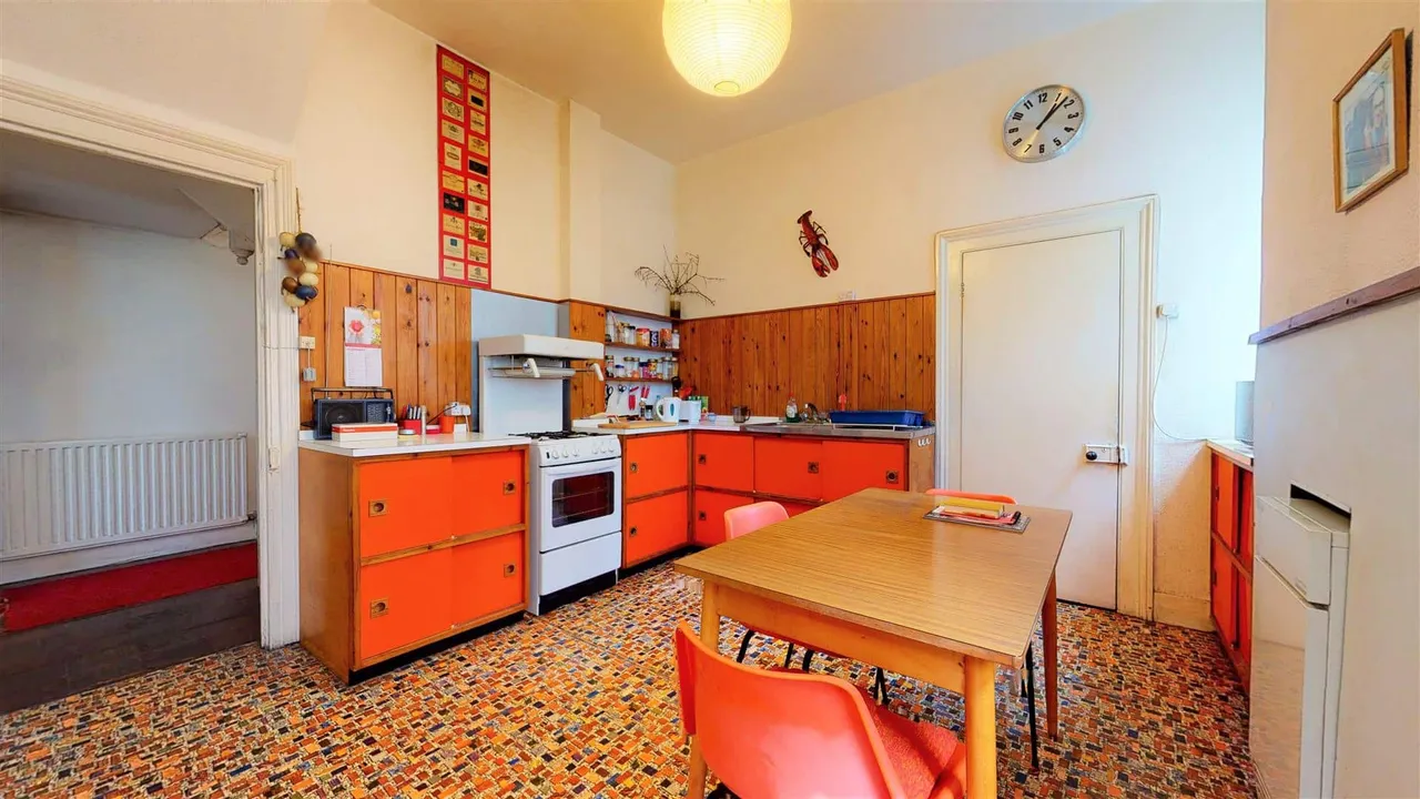 Derby Road, South Woodford, E18, photo 5