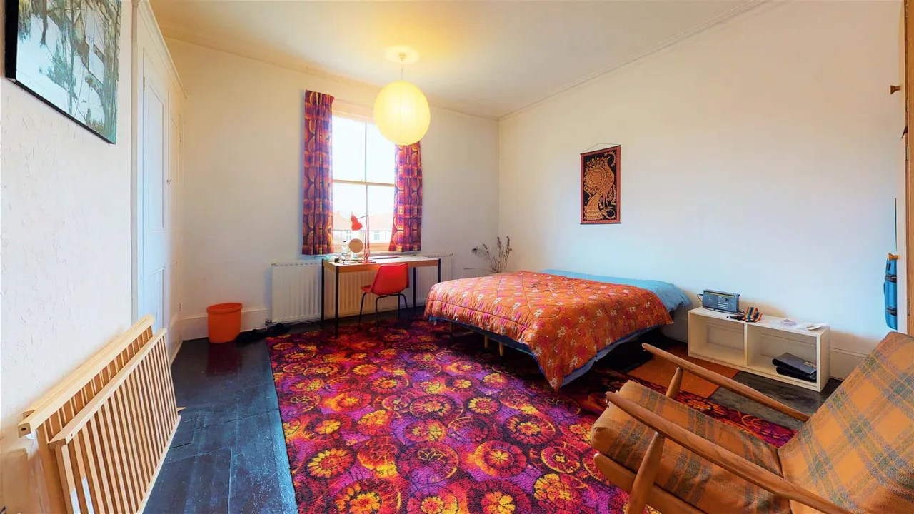 Derby Road, South Woodford, E18, photo 9