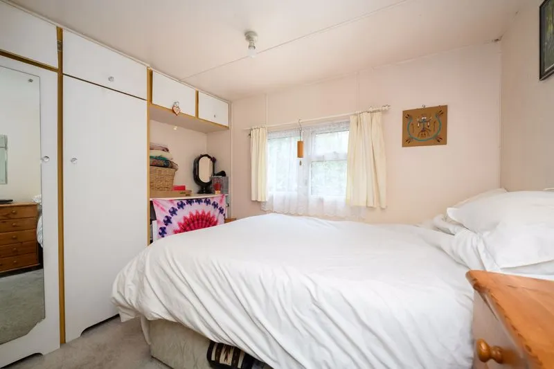 Weybridge Park Estate, Addlestone KT15 2RF, photo 8