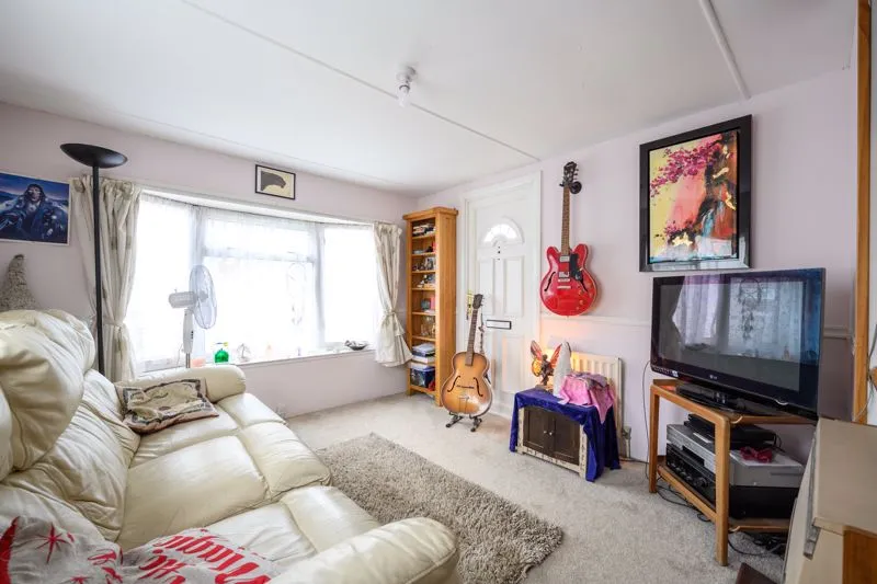 Weybridge Park Estate, Addlestone KT15 2RF, photo 6