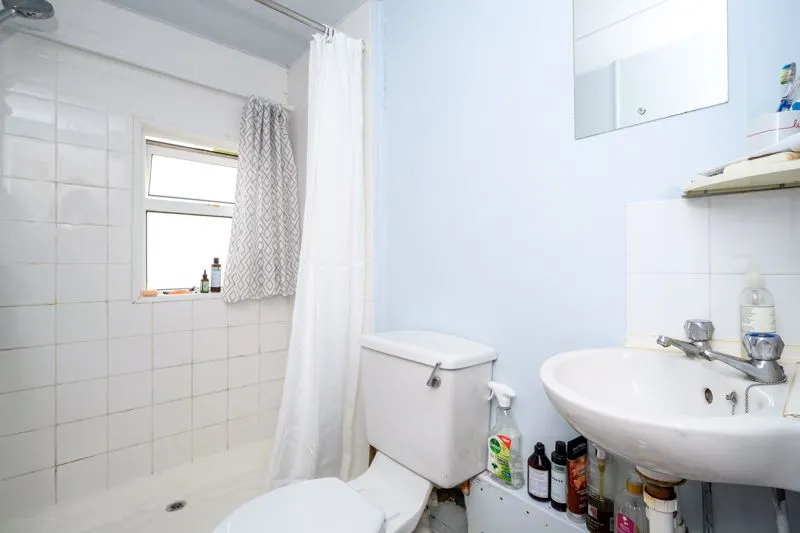 Weybridge Park Estate, Addlestone KT15 2RF, photo 9