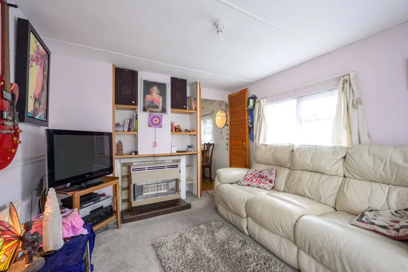 Weybridge Park Estate, Addlestone KT15 2RF, photo 7