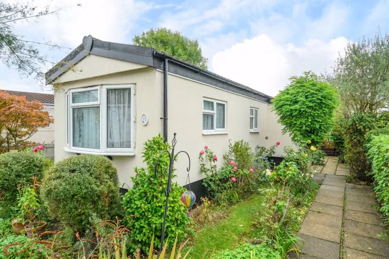 Weybridge Park Estate, Addlestone KT15 2RF, photo 14