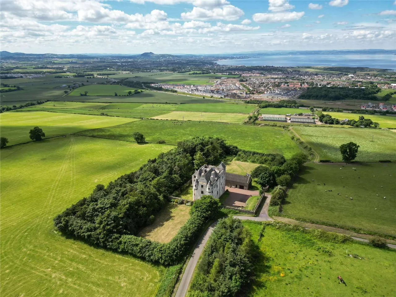 Fa'side Castle, Tranent, East Lothian, EH33 2LE, photo 2