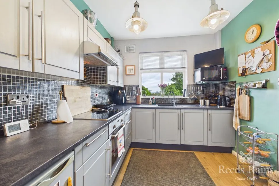 Leeds Road, Wakefield, West Yorkshire, WF1, photo 11