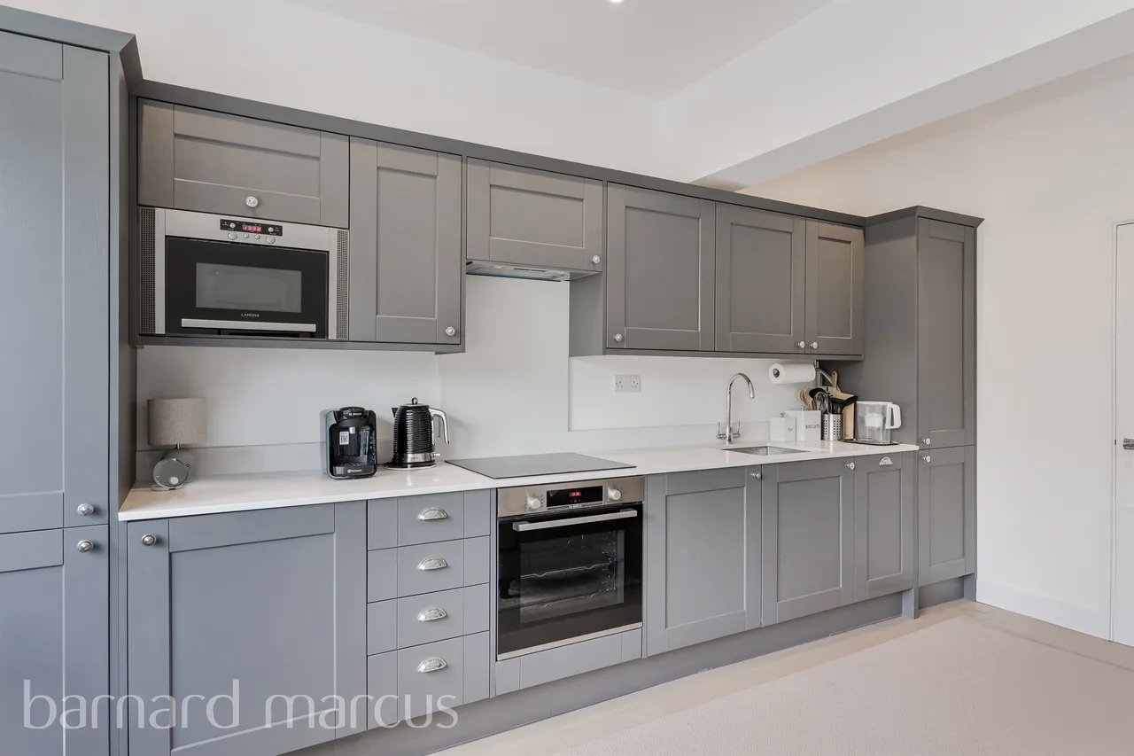 Station Road, Dorking, RH4, photo 2