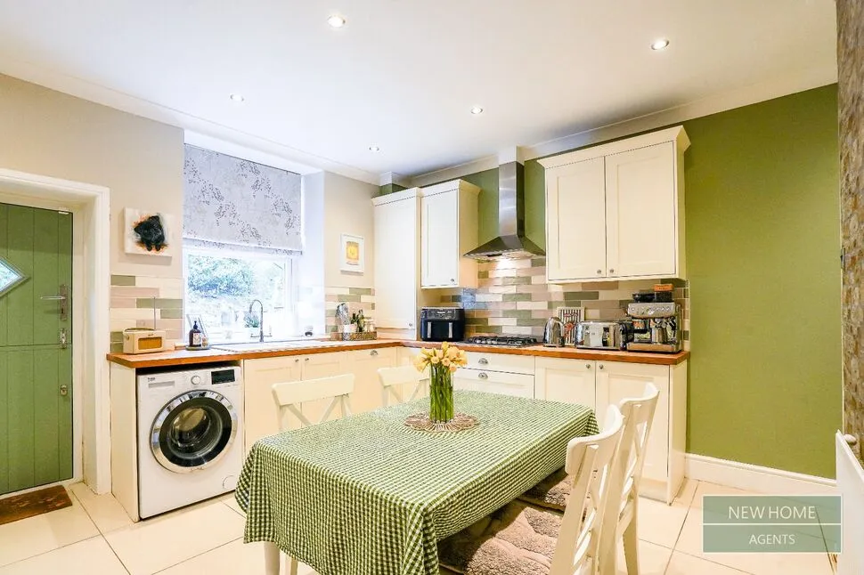Long Row, Carrbrook, Greater Manchester, SK15, photo 7