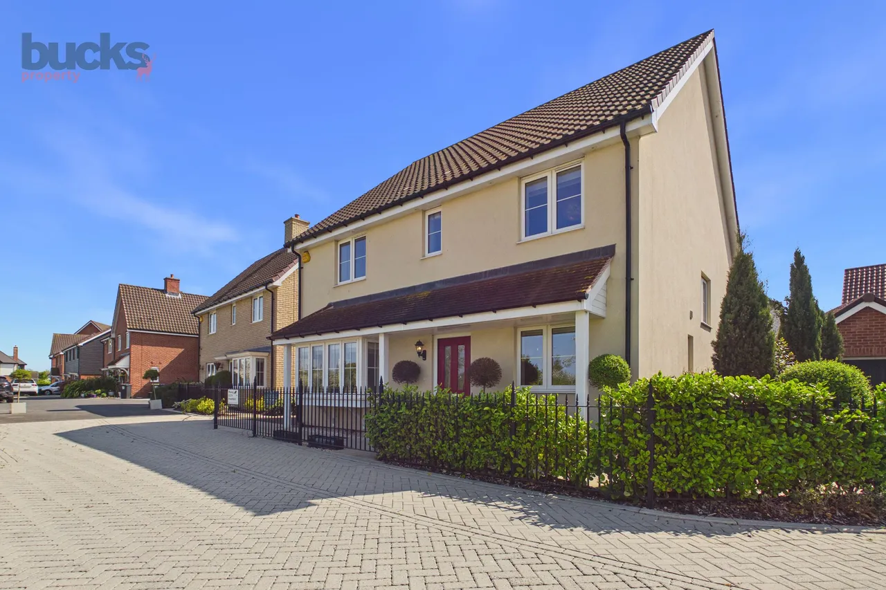 4 bed house for sale, Gowlett Mews, Rayleigh, SS6