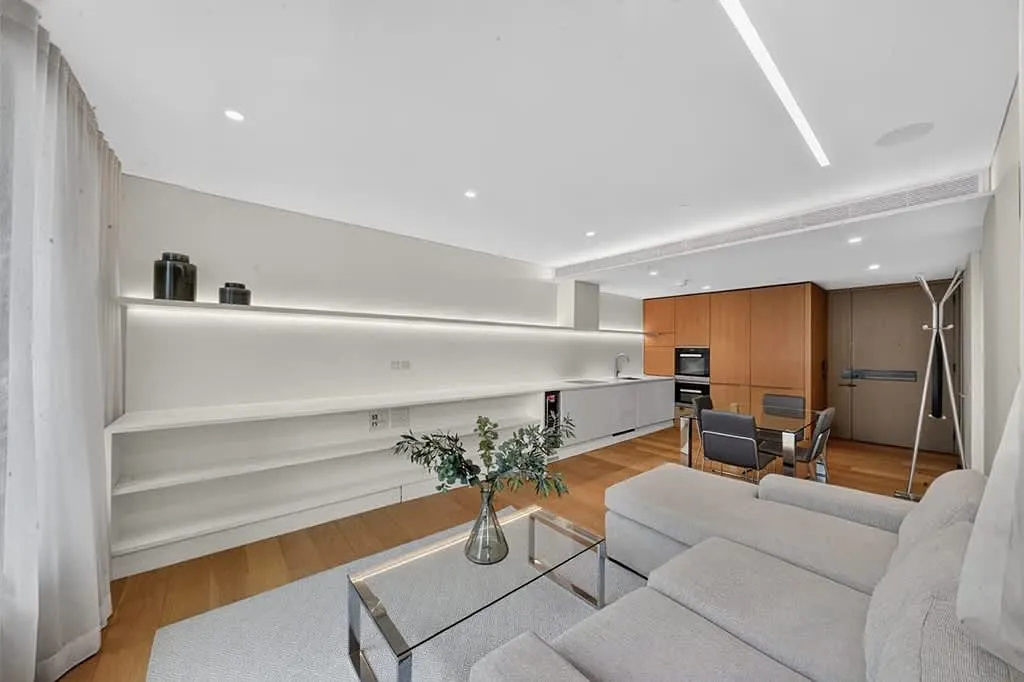 Rathbone Place, London, W1T, photo 8
