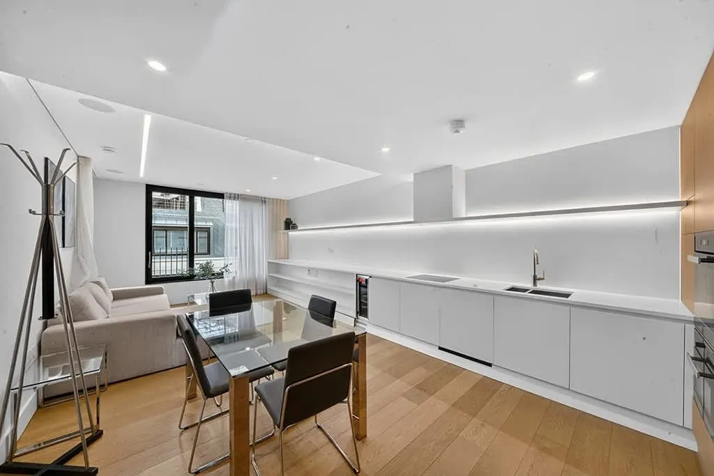 Rathbone Place, London, W1T, photo 2