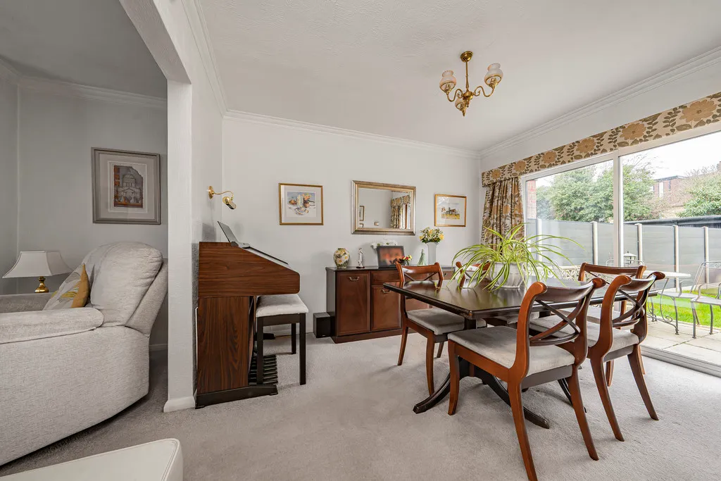 Manor Gardens, Ruislip, photo 5